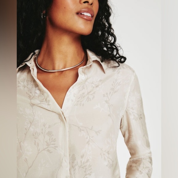NWOT - AG Shiela Long Sleeve Button-up Shirt in Shadow Flower Neutral - Size S - Picture 5 of 10